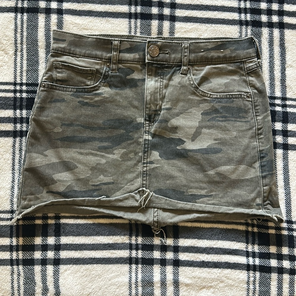 Express army green mini jean skirt size 2
